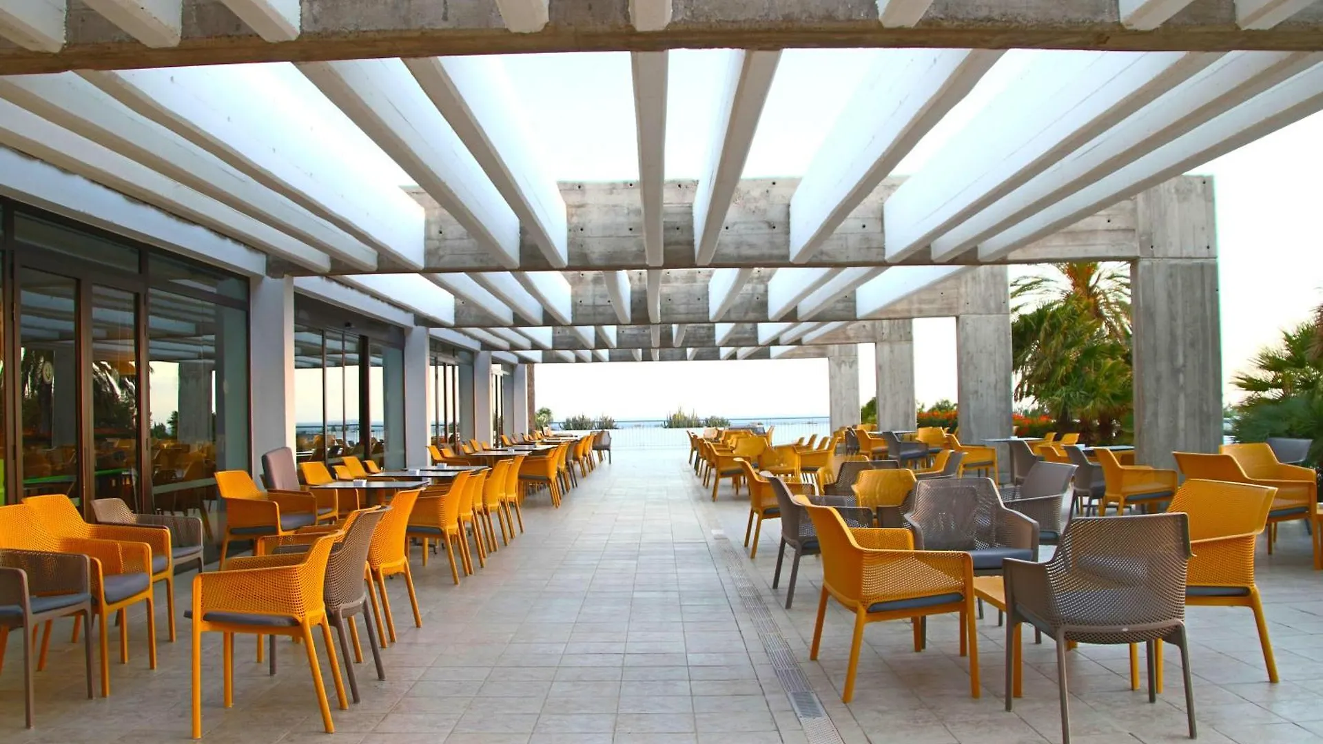 Hotel Costa Calero Thalasso & Spa Puerto Calero 4*,